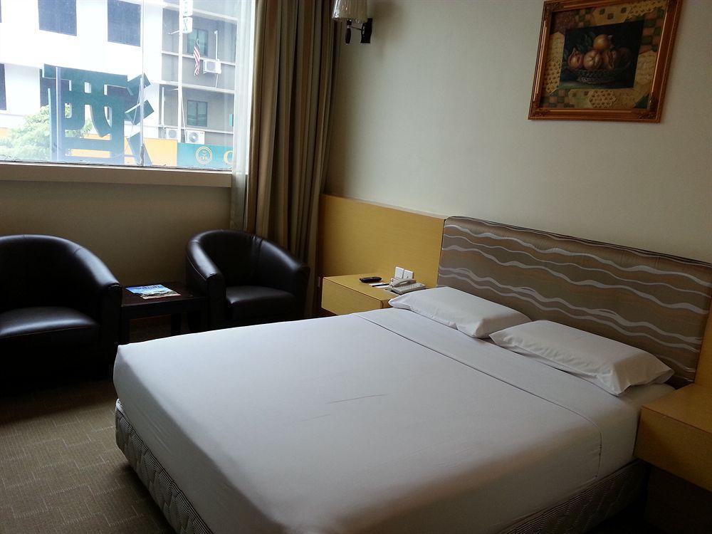 Hotel Capital Kota Kinabalu Exterior photo